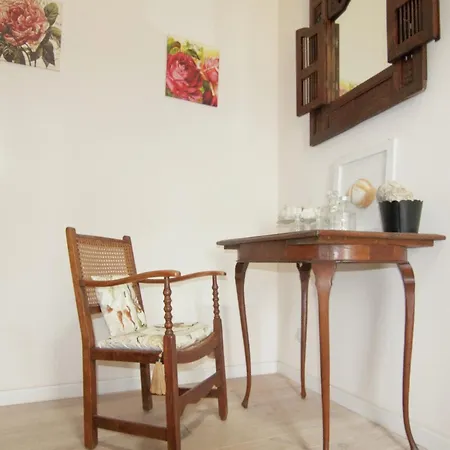 Romantic Tower In Dordogne With Rooftop Terrace, Cleaning Included Prázdninový dům